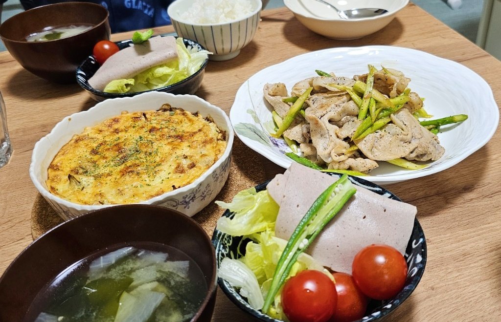 tolattora's tweet photo. 1週間で食材ぴったり使い切り
気持ちいい😊 https://t.co/k7bgZPteem