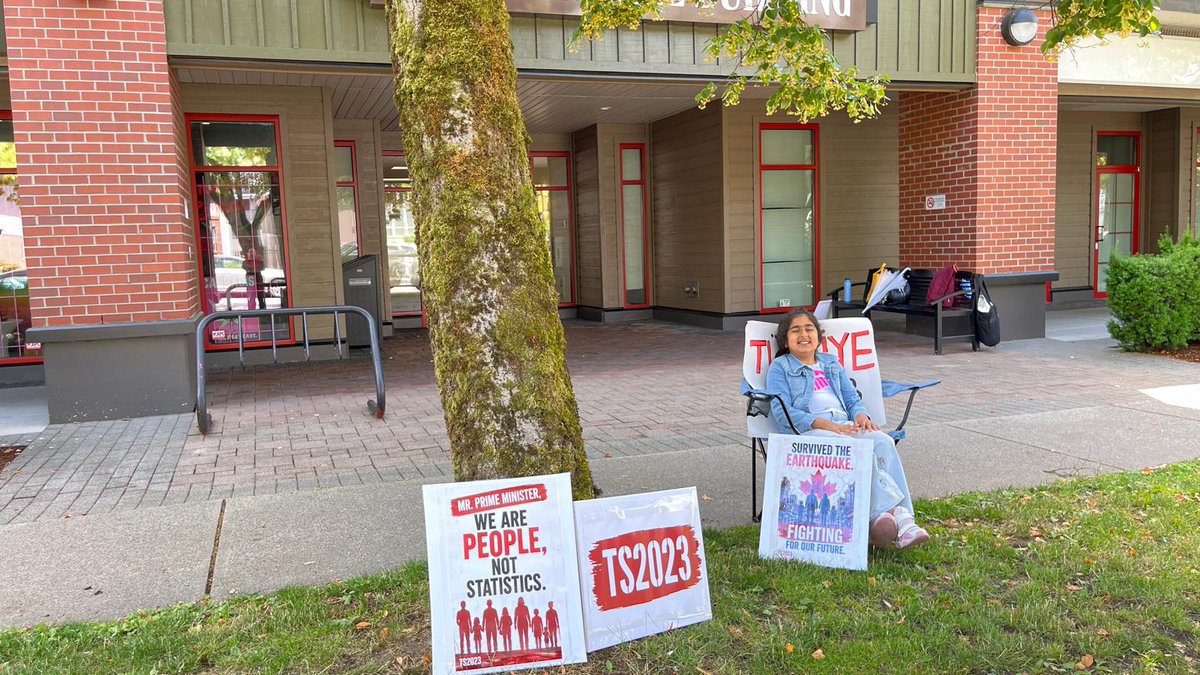 dewroomy's tweet photo. @gregorrobertson we will be infront of your office every single day for your support. We need a hope for our work permit extension. Stand with us Minister. @MarkJCarney @LenaMetlegeDiab @timhodgsonmt @CitImmCanada @CBCNews

#ExtendTS2023 #FrozenForCanada https://t.co/wdXa6AR09x