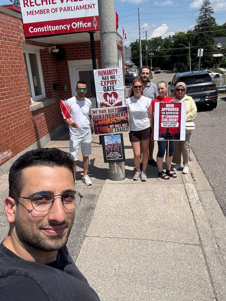 TS2023OWP's tweet photo. Yesterday we said time would stand still. Today we are motionless in the streets. Or is this just the calm before another storm?

#ExtendTS2023 
#FrozenforCanada

@MarkJCarney @LenaMetlegeDiab @TheHillTimes @CBCNews https://t.co/BOqJZxHFuJ