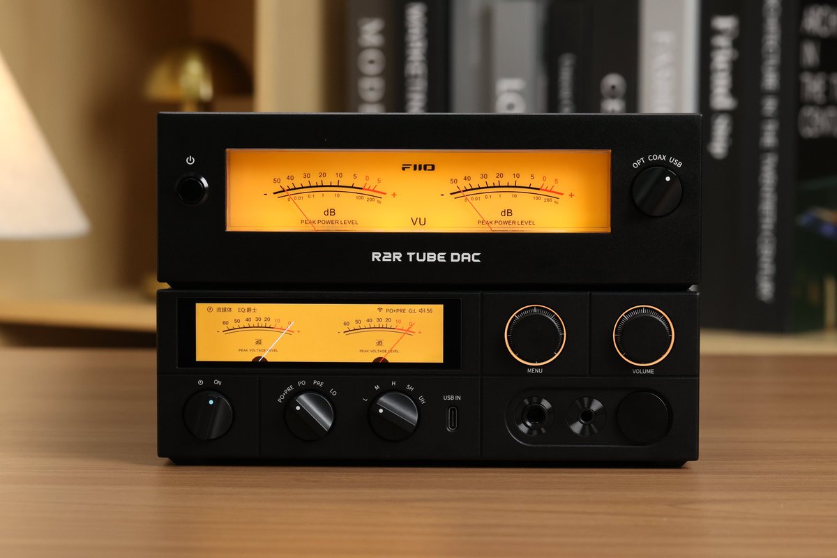 FIIO_official's tweet photo. Share some beautiful photos of the FIIO WARMER R2R😉

#FIIO #WARMERR2R https://t.co/7ISbWvQIeu