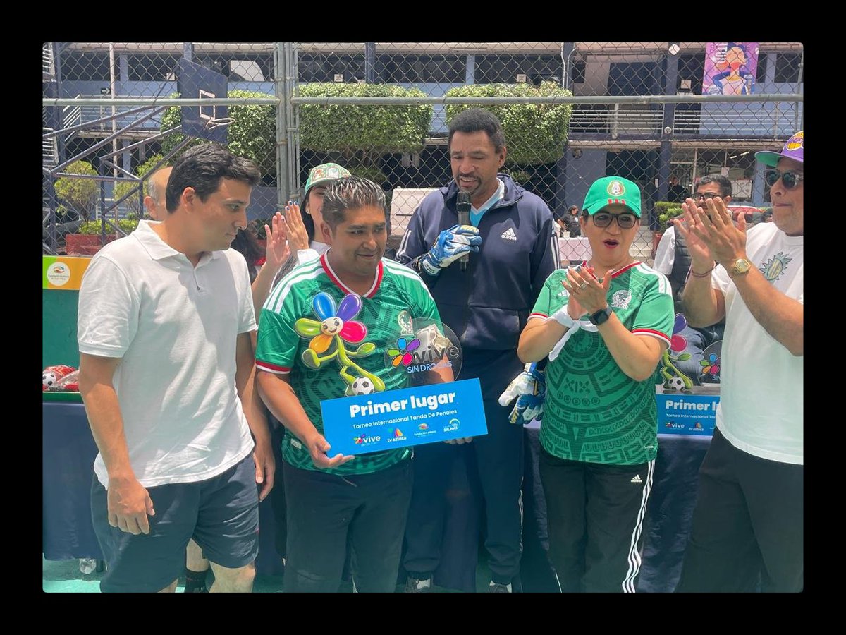 Vive_Oficial's tweet photo. El trofeo que todos quieren ⚽
@helpmx_produccion presenta el torneo internacional tanda de penales.
.
#ViveSinDrogas
#ComunidadVSD
#RallyAzteca https://t.co/TZFAMmJiaD