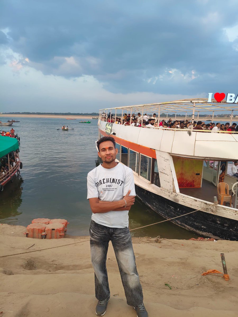 VikashSharmaVIP's tweet photo. #सत_भक्ति_संदेश
#Good #morning all of you
हम वो हैं जो #पत्थर से भी #रास्ता निकाल देते हैं,
हमारी सोच और #हिम्मत ही हमें सबसे अलग बनाती है। https://t.co/6bsI0zCAoS