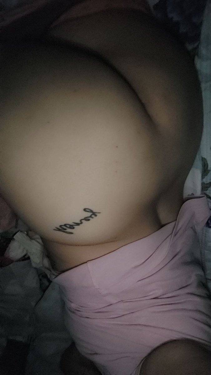 Carlita199430's tweet photo. Alguien para compartir experiencias de incesto? https://t.co/2FK7vmUqDz