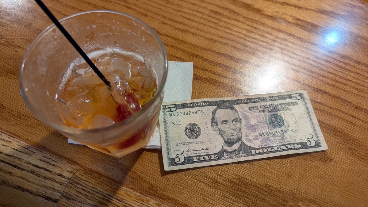 MichelleSchlen6's tweet photo. #iykyk
#illinois
#oldfashion https://t.co/vzmudYy09E