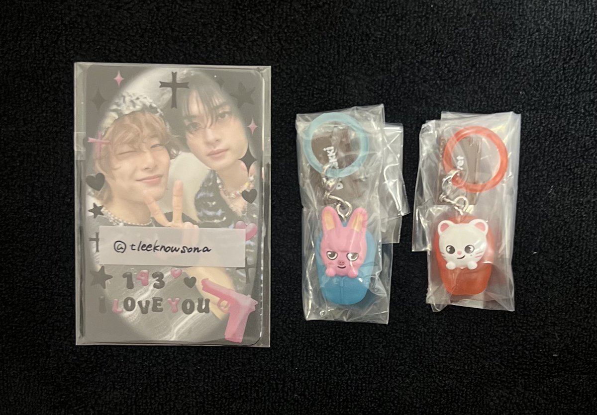 tleeknowsona's tweet photo. straykids スキズ SKZOO めじるしアクセサリー ソロキャンプ ガチャ 交換

譲：トェッキ 🐖🐇 ジニレット 🥟🦙

求：フォクシニー 🦊 ×2

名古屋市内手渡し > 郵送 での交換希望✨️
お気軽にお声掛けください！ https://t.co/lP5cFMJWFp