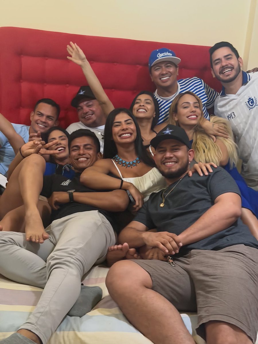kaiocomentou's tweet photo. TIME CAMPEÃO! 💙⭐️ https://t.co/krWmVtrWXu