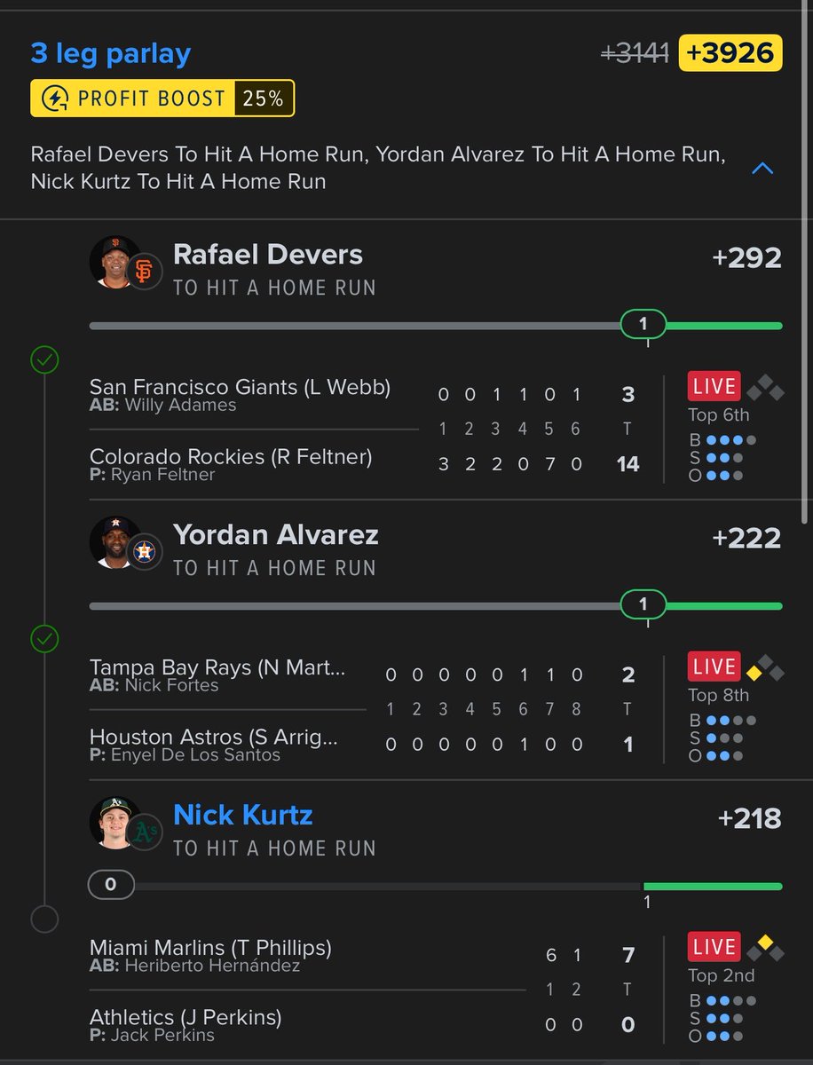 BackdoorDrip's tweet photo. @MLBHR 👀 on Kurtz https://t.co/6gNVFnnXxI
