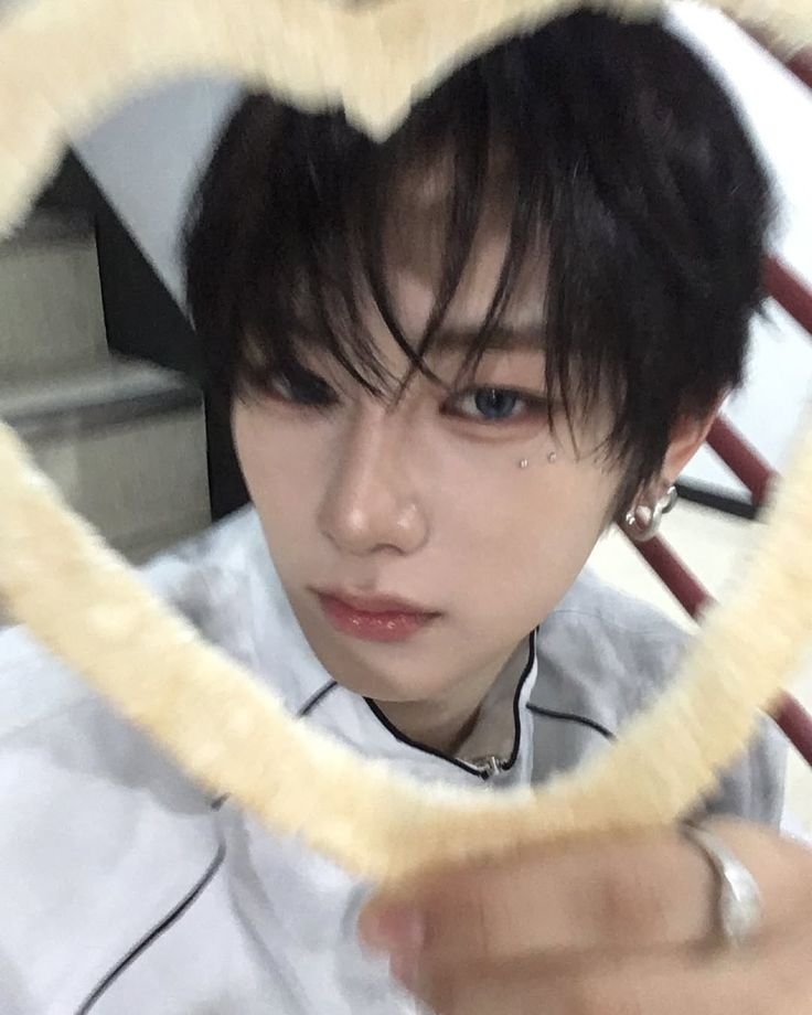 anxin tweet media