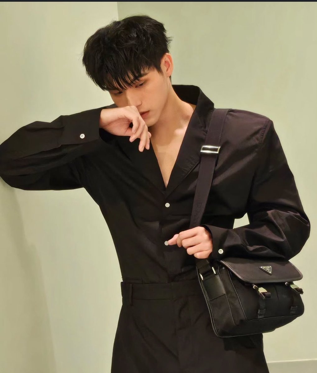 whiteedog_'s tweet photo. : ไม่เห็นบอกว่ารับงาน

: เป็นใครคะ? อยากจะให้บอกทุกอย่าง 
  ไม่ทราบว่าเป็นพ่อเราหรอ
: เราจะออกไปไหน ไปทำอะไร คุณไม่มีสิทธิ์ยุ่ง

: อยากไปจากพี่ขนาดนั้น จริงๆหรอ

: เราเบื่อคุณจะแย่ เลิกมาวุ่นวายสักที

: ได้ค่ะ ถ้าคิดว่าไปไหนรอด ก็เชิญ
: เจอกันที่บ้านนะคะ คนสวย 
: อย่าปากดีให้มาก https://t.co/pQtymwXDux