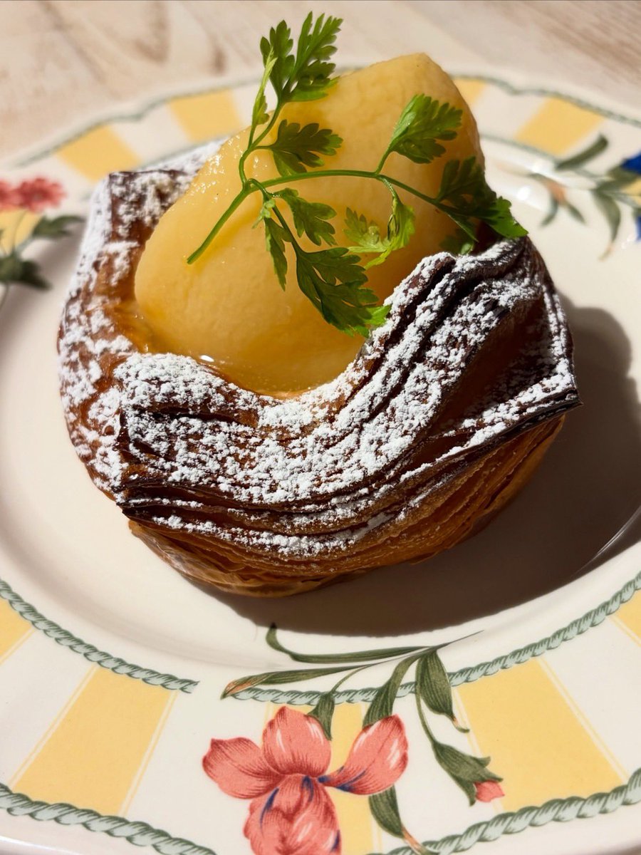 bakery_walder's tweet photo. 🍑期間限定🍑
桃のデニッシュ
 #ワルダー #パン #期間限定 #桃 #デニッシュ https://t.co/B34lNM4o1L