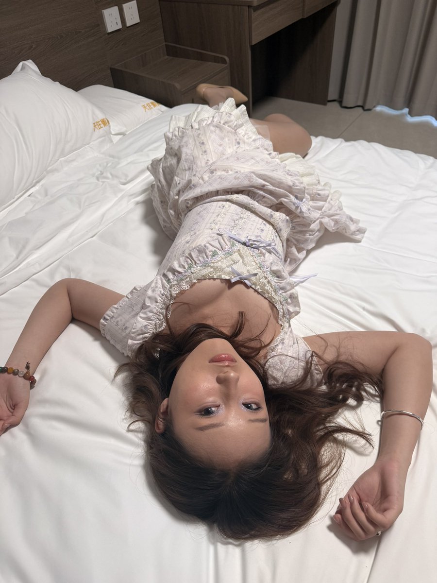 only_kitty33's tweet photo. 一次性全部公开，骚货的侍奉肉棒合集 https://t.co/22aBCaybMi