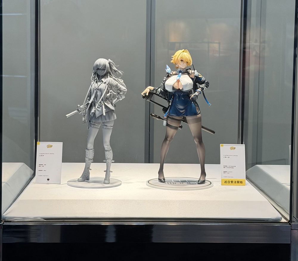 Phat_stuff's tweet photo. 本日ベルサール秋葉原で開催中のドールズフロントライン2の1.5周年記念イベント「サマーフロント」にてスケールフィギュアのニキータとリヴァ展示中です！

https://t.co/saBYxSGfOn

イベントに行かれる方はもちろん、秋葉原にお立ち寄りの方も是非この機会にご覧ください！

#ドルフロ2 https://t.co/TvELAoGoX5