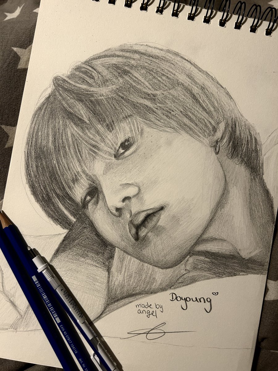 yoshtoluv's tweet photo. 🐰 ₊˚⊹♡

finally used my pencils again🥹

#김도영 #DOYOUNG #TREASURE #treasurefanart https://t.co/RftJjL3cL6