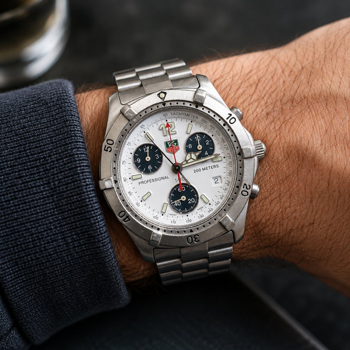 johncdogan's tweet photo. Up for sale is an authentic TAG Heuer Professional 2000 Series Chronograph, reference CK1111, featuring a crisp white dial, stainless steel case and bracelet, and dependable Swiss quartz movement. This iconic sports watch is a favorite among collectors.

#watches #tag #jewelry https://t.co/vkkKypgqL2