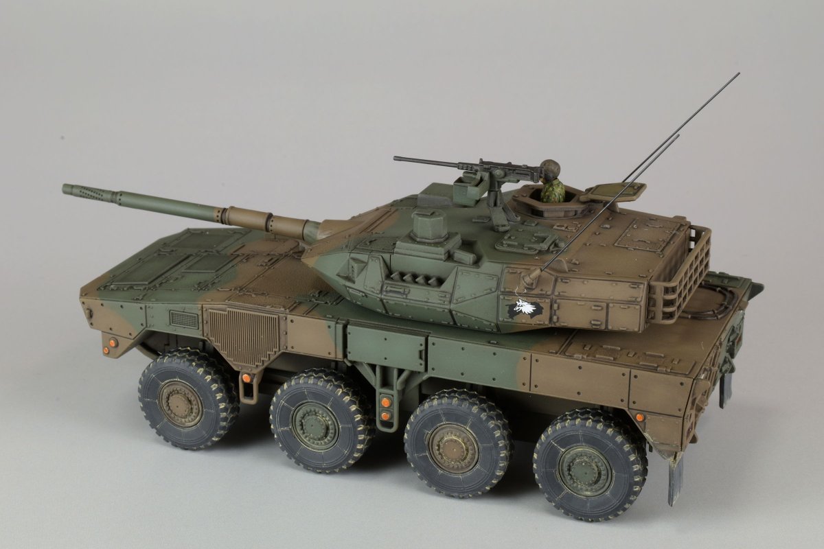 gorimodeler's tweet photo. アオシマ 1/72 16式機動戦闘車『即応機動連隊』
完成!
#Twitter模型総火演2026 、今年も参加させて頂きました。
迷彩の茶と緑を逆に塗ってしまったのはご愛嬌。
ほぼ素組み、細かなディテールまで再現されていて組みやすく良いキットです。
バイクの再現度も高い!
#16MCV
#72lab https://t.co/1jIerFWEEL