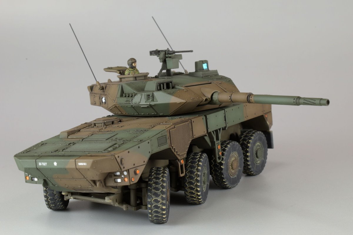 gorimodeler's tweet photo. アオシマ 1/72 16式機動戦闘車『即応機動連隊』
完成!
#Twitter模型総火演2026 、今年も参加させて頂きました。
迷彩の茶と緑を逆に塗ってしまったのはご愛嬌。
ほぼ素組み、細かなディテールまで再現されていて組みやすく良いキットです。
バイクの再現度も高い!
#16MCV
#72lab https://t.co/1jIerFWEEL