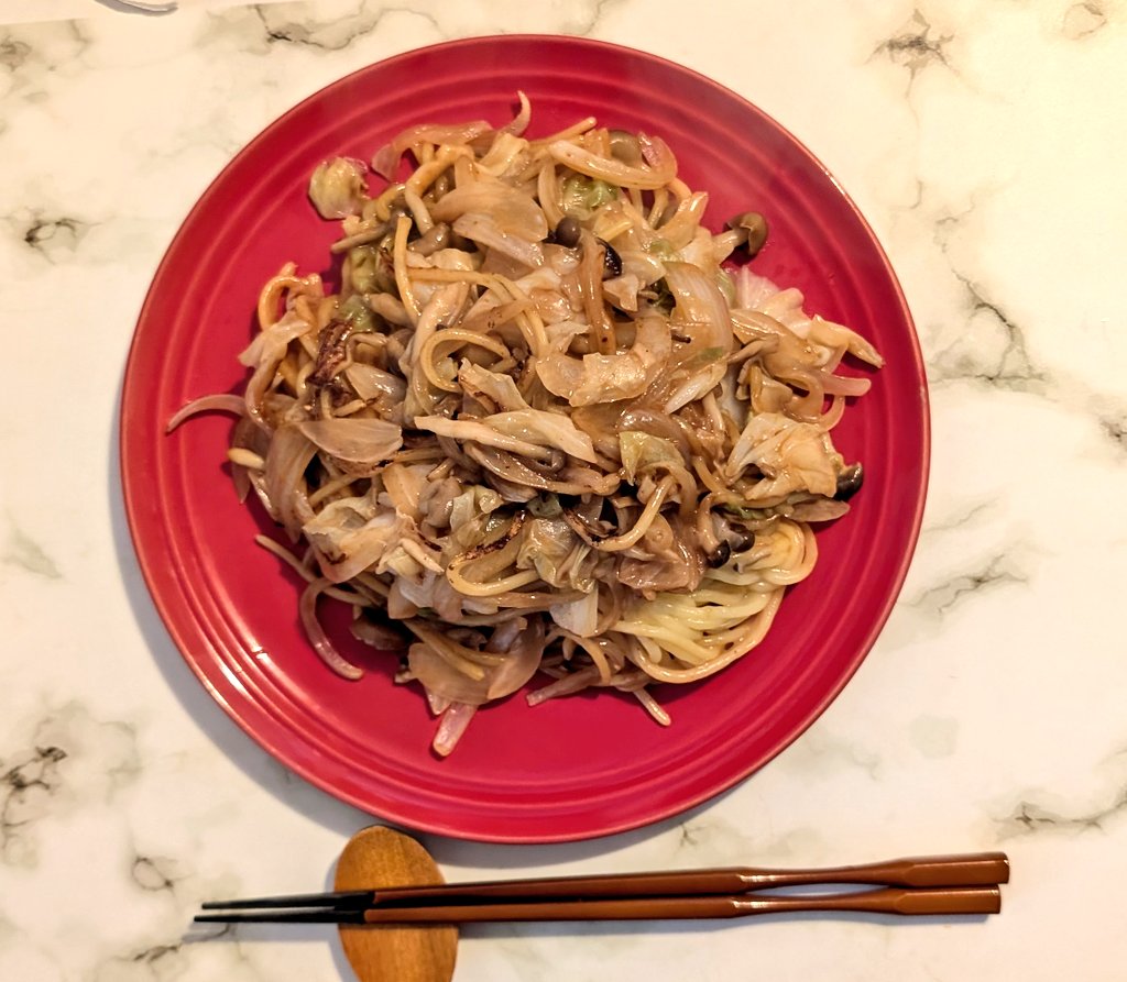 YASEHIME_life's tweet photo. 2026/7/4☁86.8kg（-0.2）
グルテンフリー焼きそば
この為にもやしを買ったのに入れるのを忘れました🥹換気扇が壊れて家中ソースの匂い…直るのか…買い替えなくてはいけないのか…無駄な出費が痛い💸
#朝ごはん #ダイエット記録 https://t.co/aPHtetWXu0