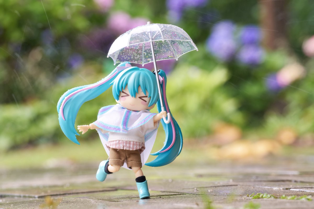 takapyx's tweet photo. 自慢の傘は、どんな雨でもだいじょーぶ！☔️☔️

#ねんどろいど #初音ミク https://t.co/uZrLCip2my