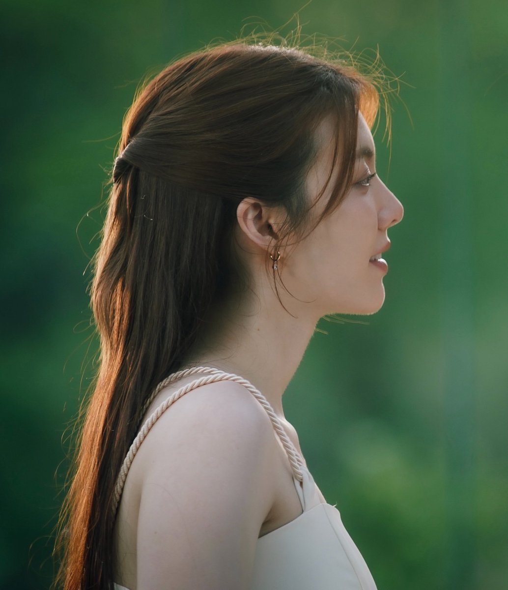 ormykorn's tweet photo. neen serving the most lethal side profile known to mankind 😭 https://t.co/xDRhEw2o1t
