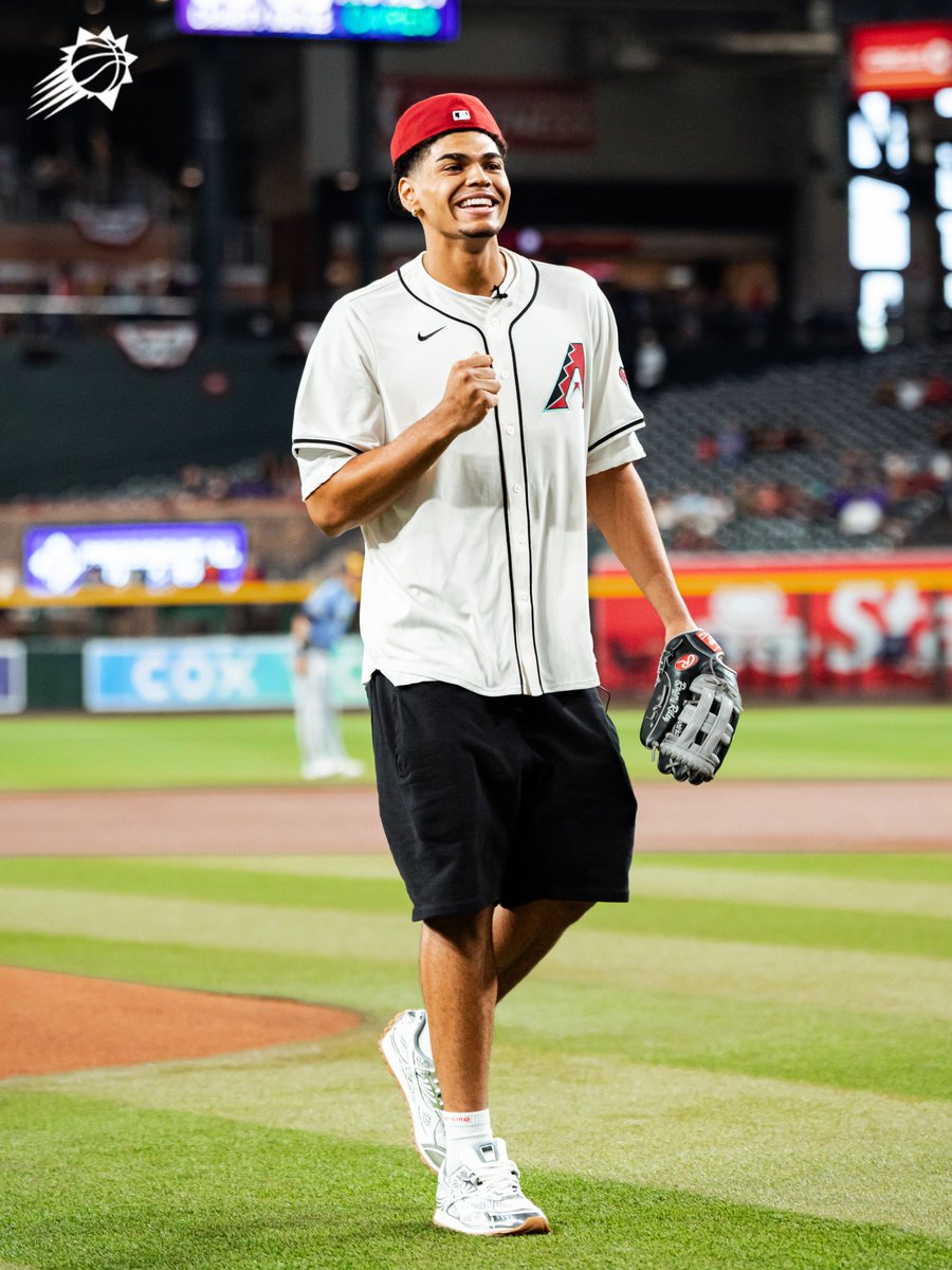Suns's tweet photo. First pitch Peat ⚾️

@kpeat10 threw out the first pitch at tonight's @dbacks game! https://t.co/iUznzGyRUH