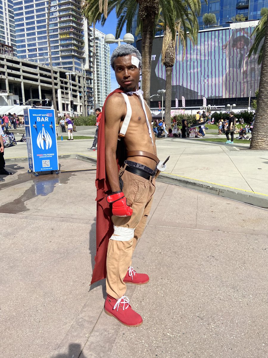 Young_Gouki's tweet photo. Usually its tech attached to a tweet from me but I gotta upload my P4AU Akihiko cosplay because I know you guys will appreciate this way more than most of the con goers lol https://t.co/Rbbwr1lk7G