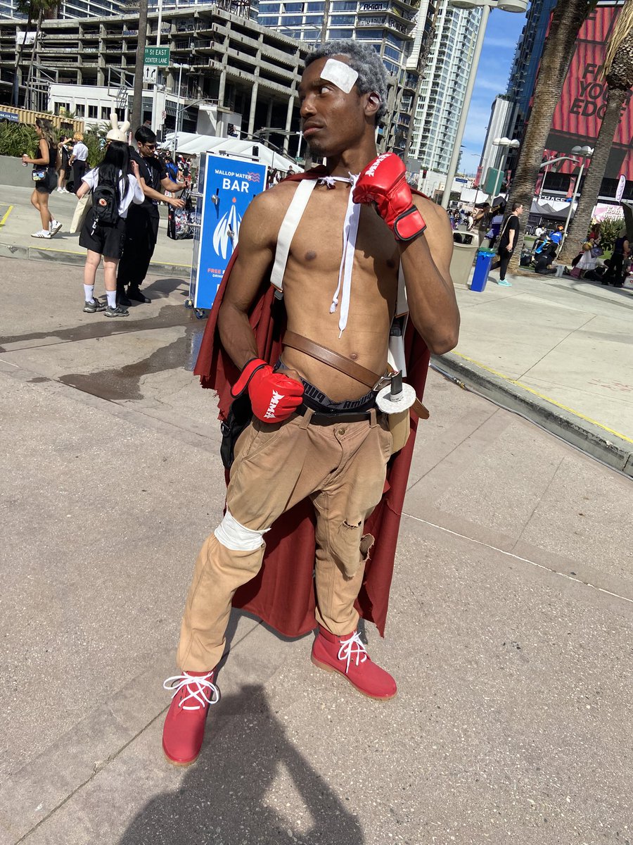 Young_Gouki's tweet photo. Usually its tech attached to a tweet from me but I gotta upload my P4AU Akihiko cosplay because I know you guys will appreciate this way more than most of the con goers lol https://t.co/Rbbwr1lk7G