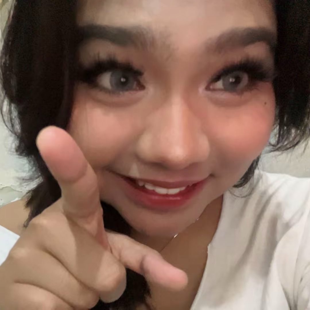 biyyblee's tweet photo. 2003                                            2004 https://t.co/YjYDtBNpDu