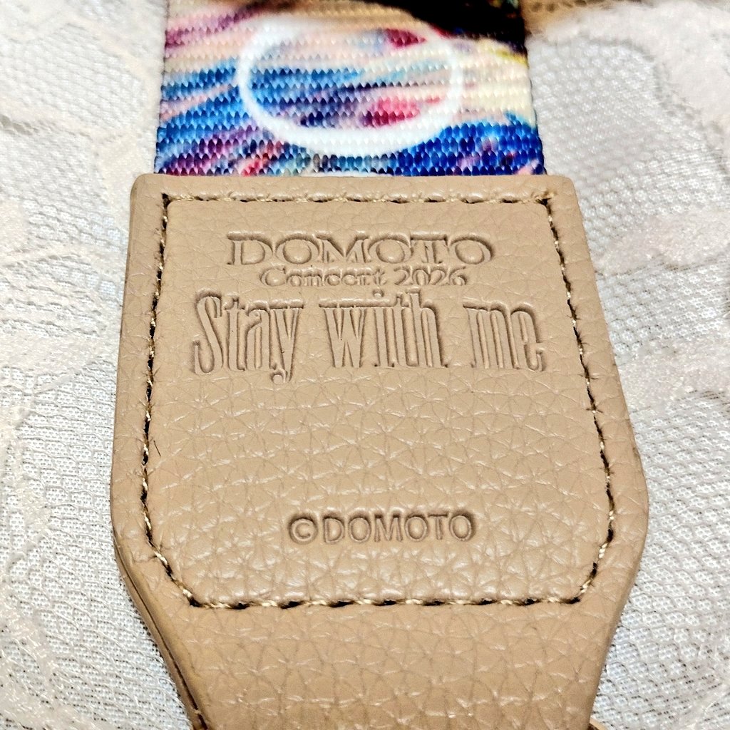 マルチストラップ】可愛い😊 メインのDOMOTO柄 裏地とレザーパーツに