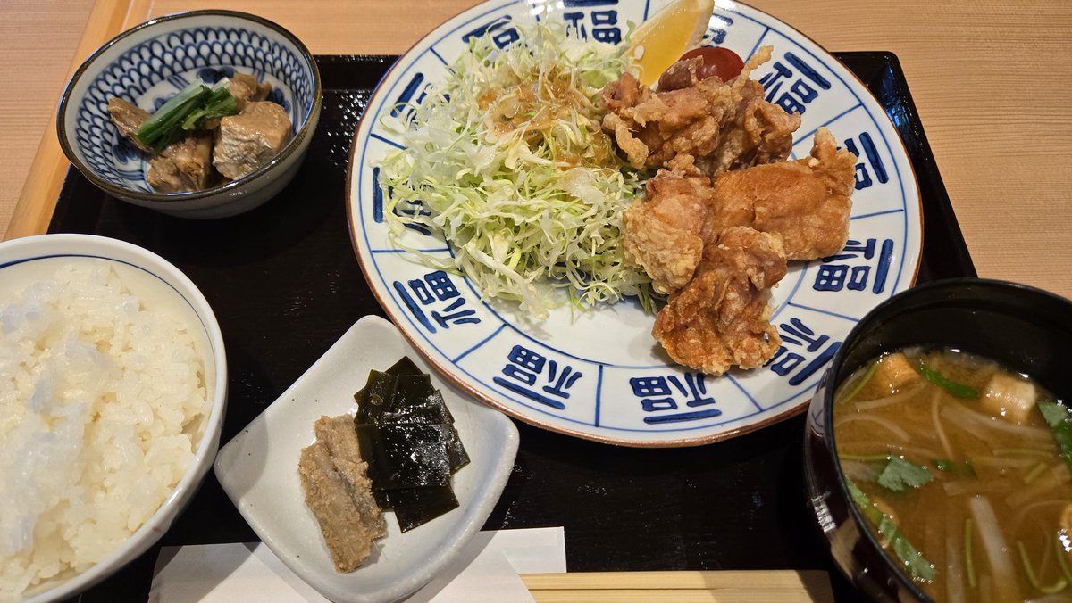 onaka36's tweet photo. 季の庭で鶏の唐揚げ定食。共立メンテナンスは上げ出したな。
#株主優待 https://t.co/vSQtQpjjfD