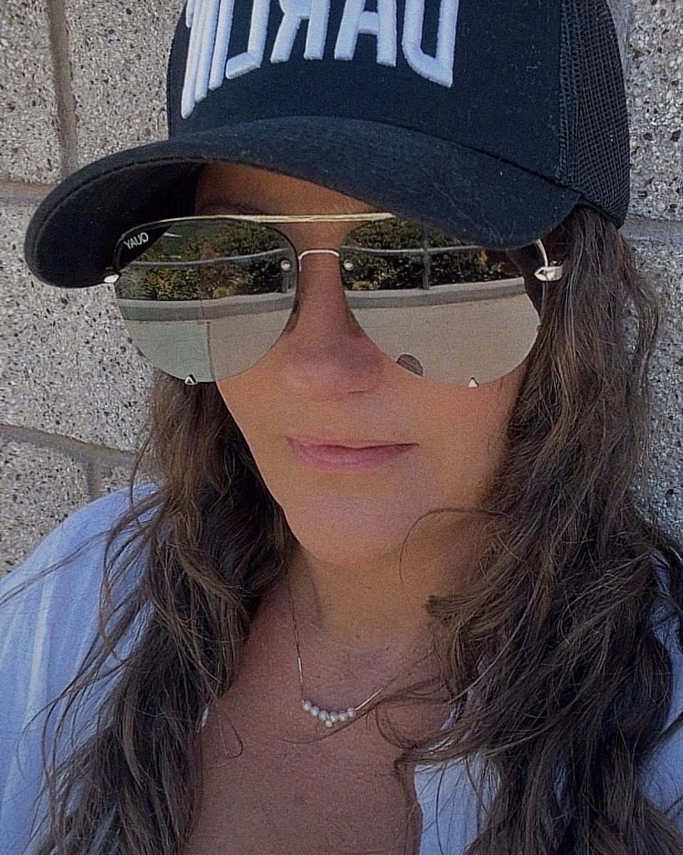 DesertDawnSoCal's tweet photo. This is 49. 🌞
More gratitude, less worry.
More boundaries, less explaining.
More laughter, more love, more living.
Turns out becoming yourself is the best glow-up of all. ✨ https://t.co/YunVfgCtxS