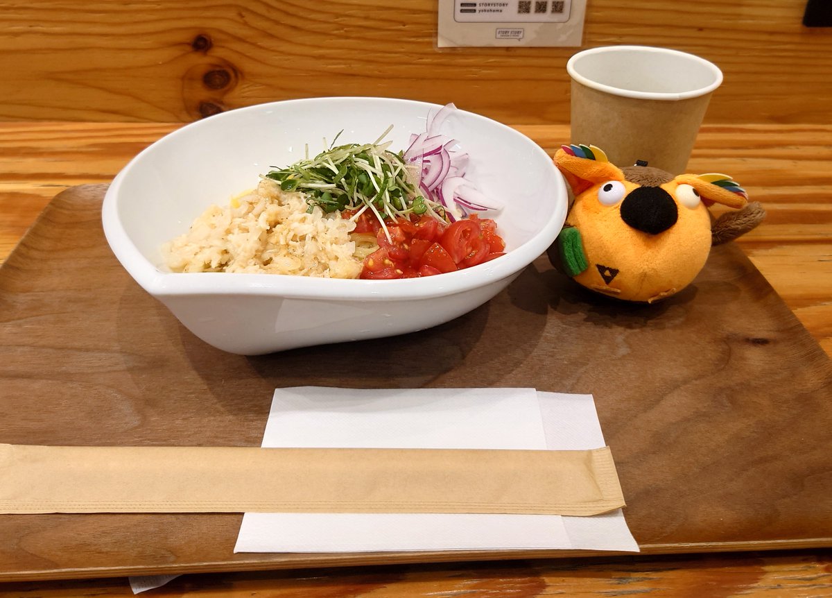 keisei_nagao's tweet photo. #ストヨコ のカフェでは期間限定の中華涼麵が提供されていますよ✌️
さっぱりしていて、おいしいです🤤
#STORY_STORY_YOKOHAMA https://t.co/nSOJ0I3e4x