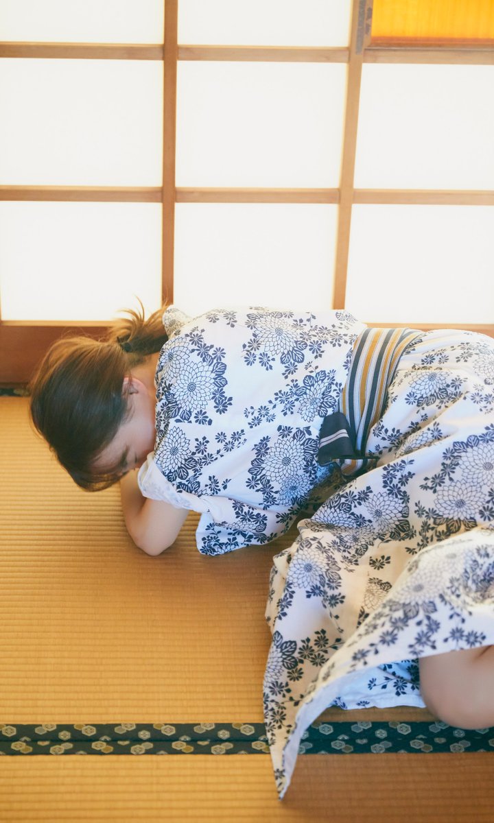 Gravure_idols2's tweet photo. 篠崎愛 https://t.co/nVxnWAnUyD