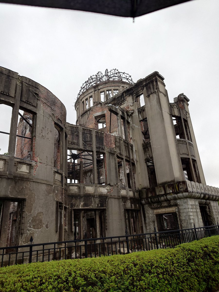 vorcchi8's tweet photo. 広島市内を観光。
まずは原爆ドーム。
こんな悲惨なことは二度と起こしてはならぬ。 https://t.co/NN15SFwAE6