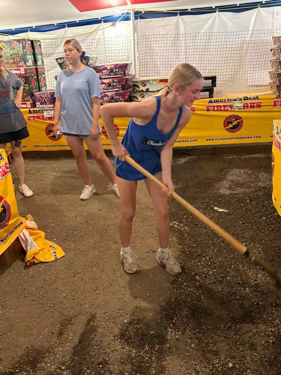 MNHSActivities's tweet photo. Even w/rain these ladies are working so you can get your fireworks @ 168th Harrison! We will be open on the 4th as well. Help support MN Activities! @dt_MillardNorth @MillardNorthHS 
@MillardNorthMBC https://t.co/XjNM7pcH4u