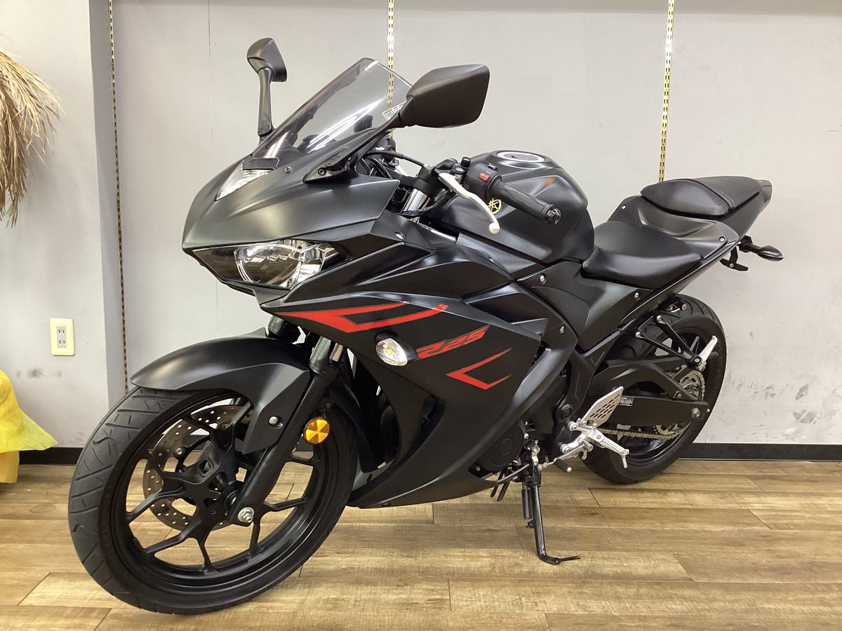 L_SizeBike's tweet photo. #YAMAHA #YZF-R25 #RG10J
新入荷情報!!!
2015年モデル　走行距離5190km

気軽にフォロー、いいね！、コメントよろしくお願いします。
気になる事はなんでもDM下さい。
詳しい在庫情報はグーバイクをクリック！
トップページのURLからどうぞ！ https://t.co/3rOKJ35Ivp