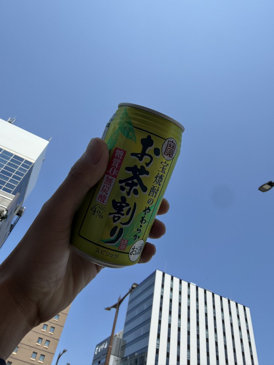 まゆまゆ 眩しいほど完璧なブルー