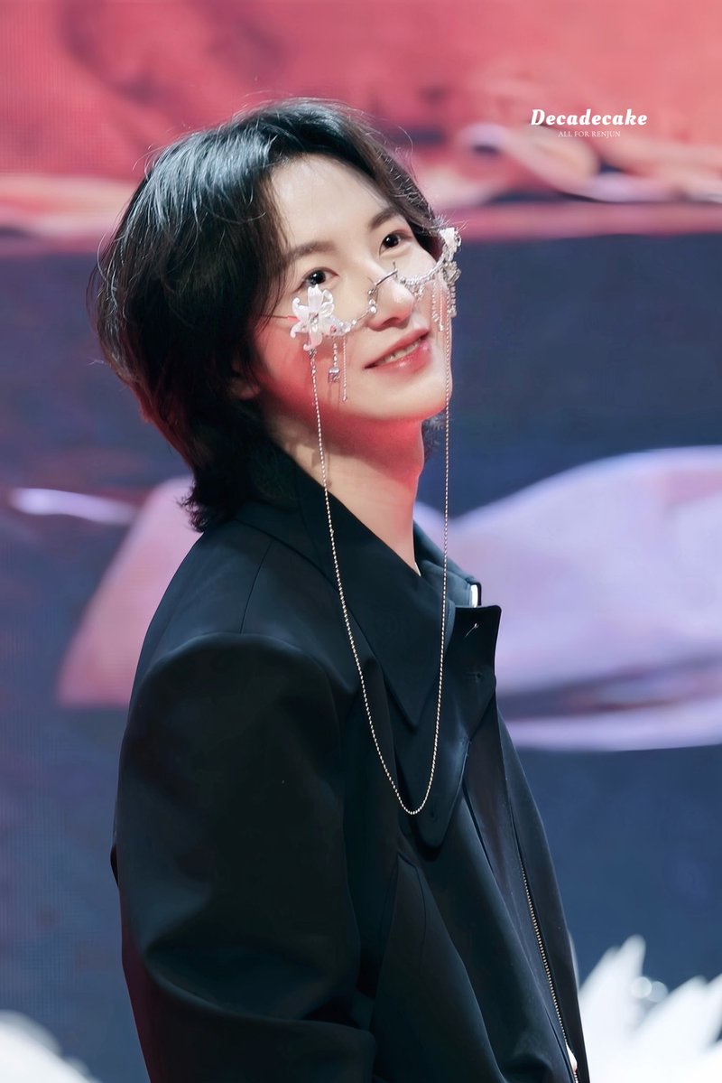 Decadecake323's tweet photo. 260703 HangZhou
🤍🖤

#RENJUN #런쥔 #仁俊 
#NCTDREAM https://t.co/dgTgnEIiUw