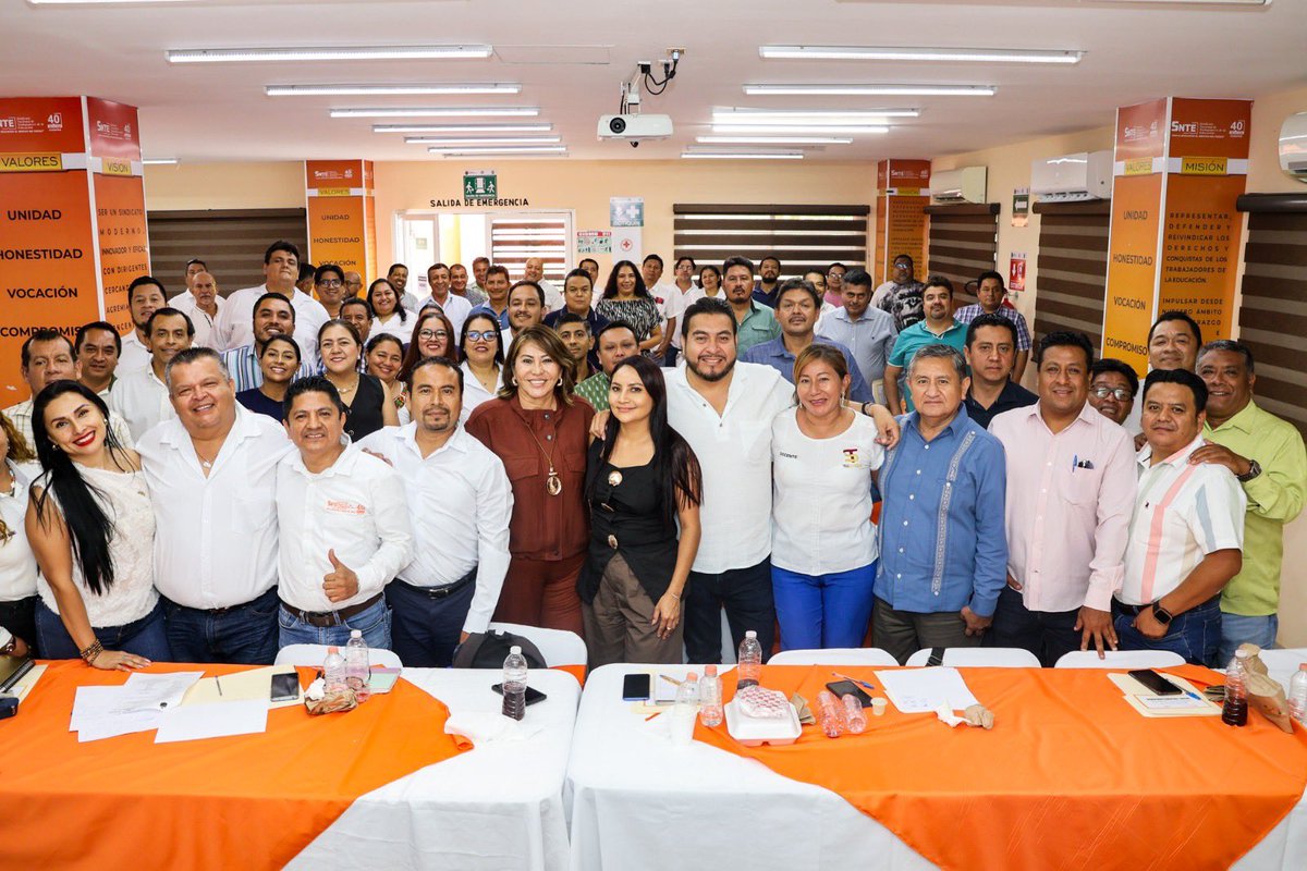 SECC40CHIAPAS's tweet photo. 🔸Sección 40 reúne a representantes sindicales de Telesecundaria y Educación Física para socializar Jornada de Información de la Respuesta Salarial 2026 🔸
#SNTE #Sección40 #UnoSomosTodos #TodosSomosUno #RespuestaSalarial2026 https://t.co/2I1Q93Y6C3
