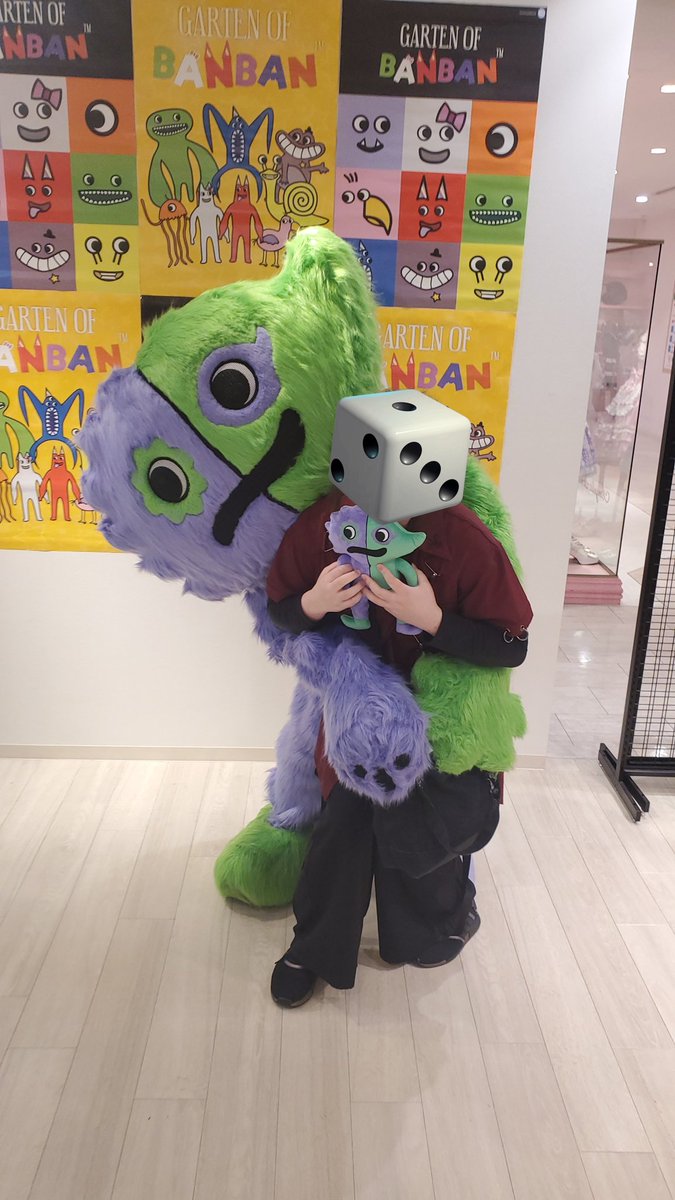 hard_119's tweet photo. 人が少なくて2回目ついつい買ってしまったら特大ファンサギグルからもらって無事大爆発 https://t.co/SiQKD9O6Ur