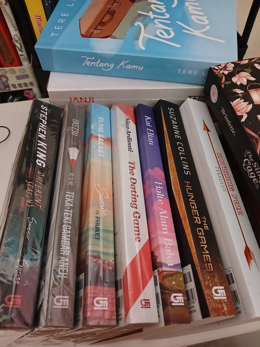 MegaaaQuee9770's tweet photo. Preloved // WTS Novel ORI Kondisi mulus yah. Ada yg wajib bundling.✨️📚
- Dan Brown 110K
- RDP 95K
- Tere liye bundling 100K, satuan 55K
- Pasien + Sesat 100K wajib bundling
-TTGA 60K
- Halte alam baka 60K
- Suzane collins 110K bundling, satuan 60K
#buku #wts #preloved #novel https://t.co/Ri2Vbahs5m