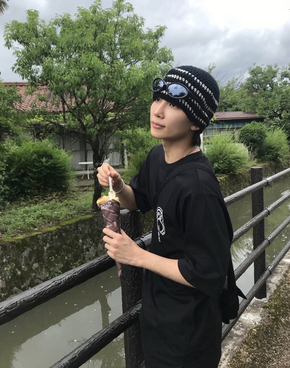 minghaocheoI_'s tweet photo. JEONGHAN IG POST OH MY GODDDDD JEONGHAN 🤍🤍🤍🤍🤍 https://t.co/h8ae0MZ55i