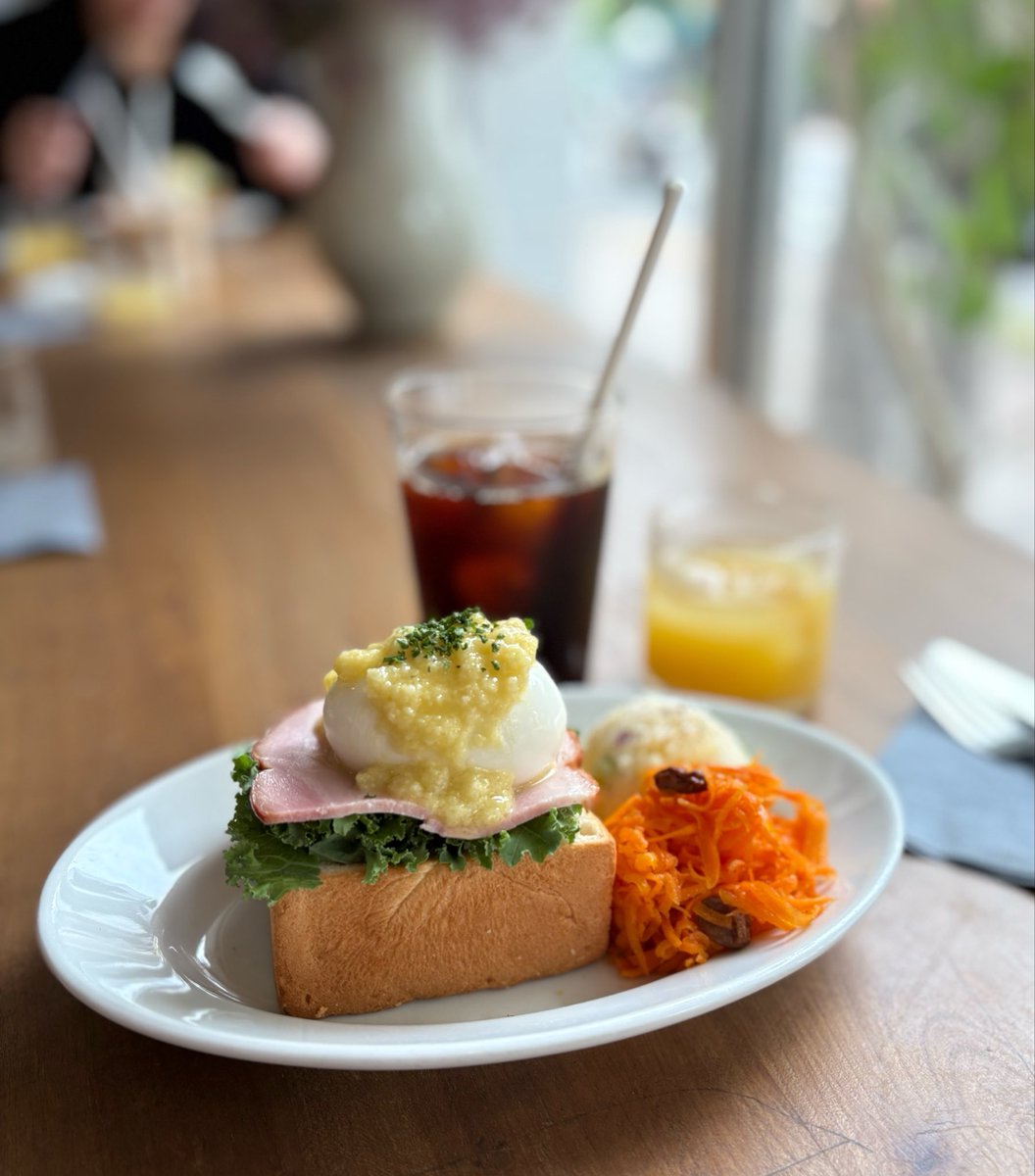 haru_drop15's tweet photo. オシャレなモーニングプレートを食べながらまだ昨日を想って泣いてる人 https://t.co/ExuD5vO2jD