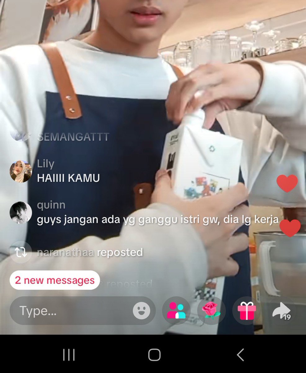 whoskeonho's tweet photo. aku tiap ada cowok imut cantik live: https://t.co/0PlzmJvppY