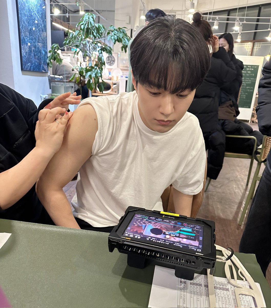 ifntinfo's tweet photo. [SNS] 260704 INFINITE L (Myungsoo) Weverse Update (1/2)

"'Love In Sync' starts today!!"

#인피니트 #엘 #명수 #김명수 https://t.co/23HM90AQeD https://t.co/Msqd1J9h4m