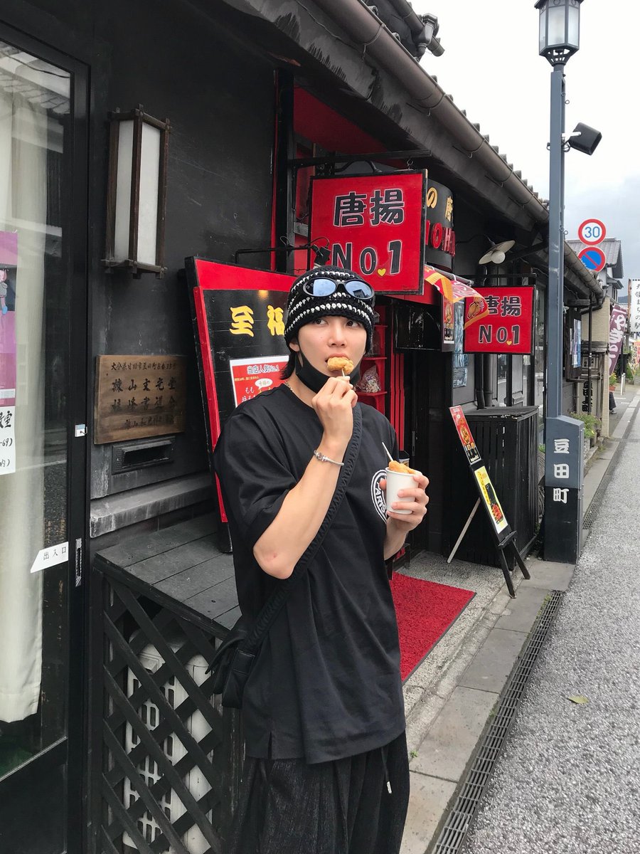 flamehanie's tweet photo. JEONGHAN JAPAN HOLIDAY PHOTOS 😍

👼: 🖤

— 260704 jeonghaniyoo_n instagram: #정한 #JEONGHAN https://t.co/Cw9bEHbrQI