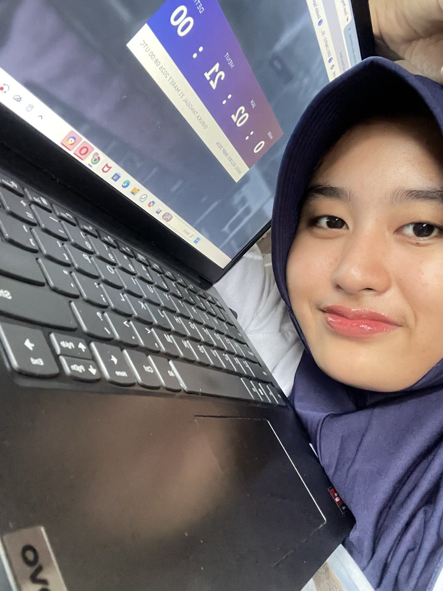 seinchn's tweet photo. H-JAM LU TAU?!? but gue chill chill bae,prankkk😍 dzikir 1649284772x sholawat 1937389257x ,dan ini gue pake krudung biru sehabis sholat biar mempan⁉️akal akal an doank https://t.co/w4AJOzRB6P