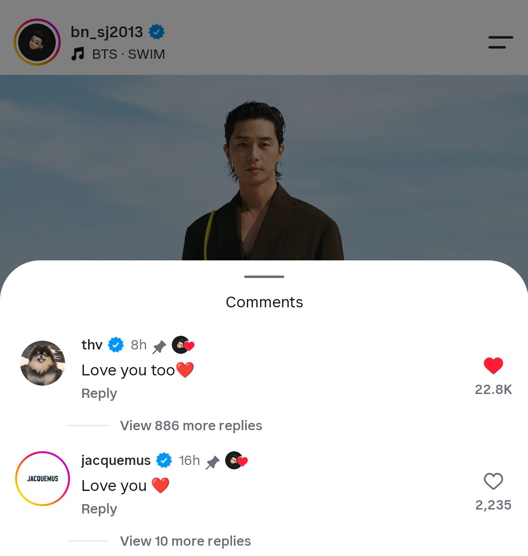 streamfortae's tweet photo. Taehyung (thv) liked and commented on Wooga's Park Seojoon's post on Instagram which used "Swim" by BTS as audio!

🐯🧸: Love you too ❤️

https://t.co/R8cmAeInIs https://t.co/PV69tV3bg8