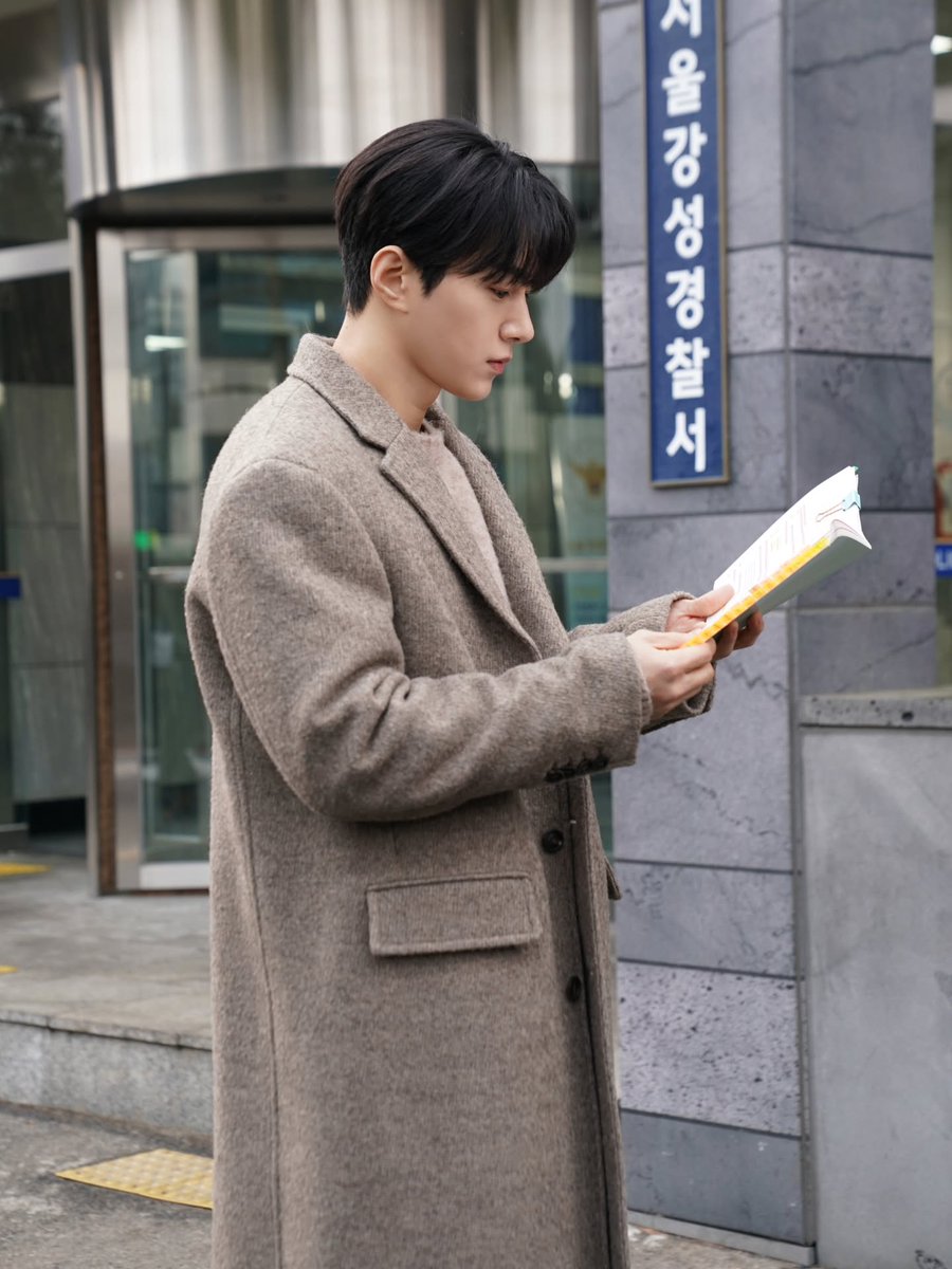 ifntinfo's tweet photo. [SNS] 260704 INFINITE L (Myungsoo) Instagram Update (1/2)

"#/LoveInSync
#/loveinsync 
#/ChaEunhwan
#/KimMyungsoo.
Today is the first broadcast!!!"

#인피니트 #엘 #명수 #김명수 https://t.co/9viFwz6D6p https://t.co/enpexItCTN