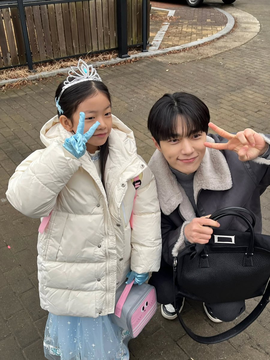 ifntinfo's tweet photo. [SNS] 260704 INFINITE L (Myungsoo) Instagram Update (1/2)

"#/LoveInSync
#/loveinsync 
#/ChaEunhwan
#/KimMyungsoo.
Today is the first broadcast!!!"

#인피니트 #엘 #명수 #김명수 https://t.co/9viFwz6D6p https://t.co/enpexItCTN