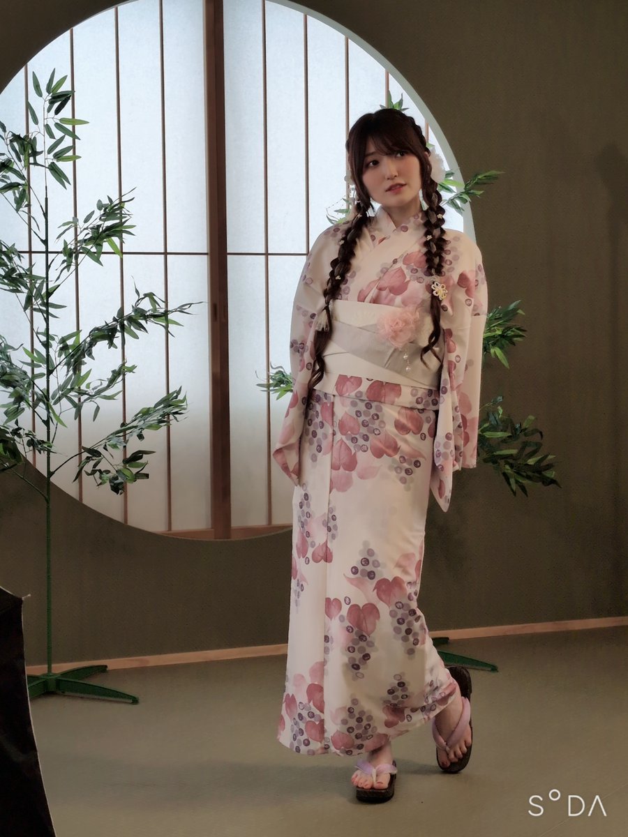 su_kawa_vg's tweet photo. 7/5(日)「薄井友里・川村玲奈のすーぱー☆かわちぃゆりれいしょん レク4～たにゃばた～」グッズオフショットをお届け📷

本日は薄井友里さんのオフショットです🩷
グッズ物販販売受付は7/4(土)20:00より開始！

詳細：https://t.co/cWSLJojMun
＃すーかわ https://t.co/eYfBNThalK